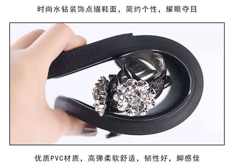 The new high-end women's slippers for summer, flip-flops, flat soles, clip-on shoes, women's shoes are versatile, casual, non-slip and wear-resistant by My Store