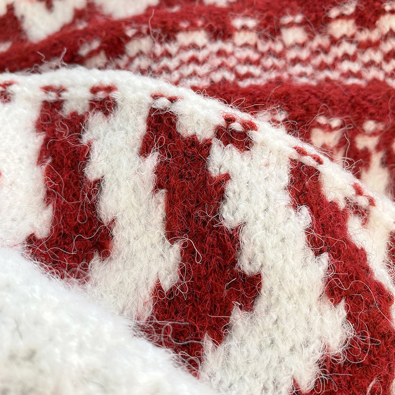 Autumn and winter thickened red Christmas style small sweater girl's retro loose wear on the outside and knitted sweater on the inside