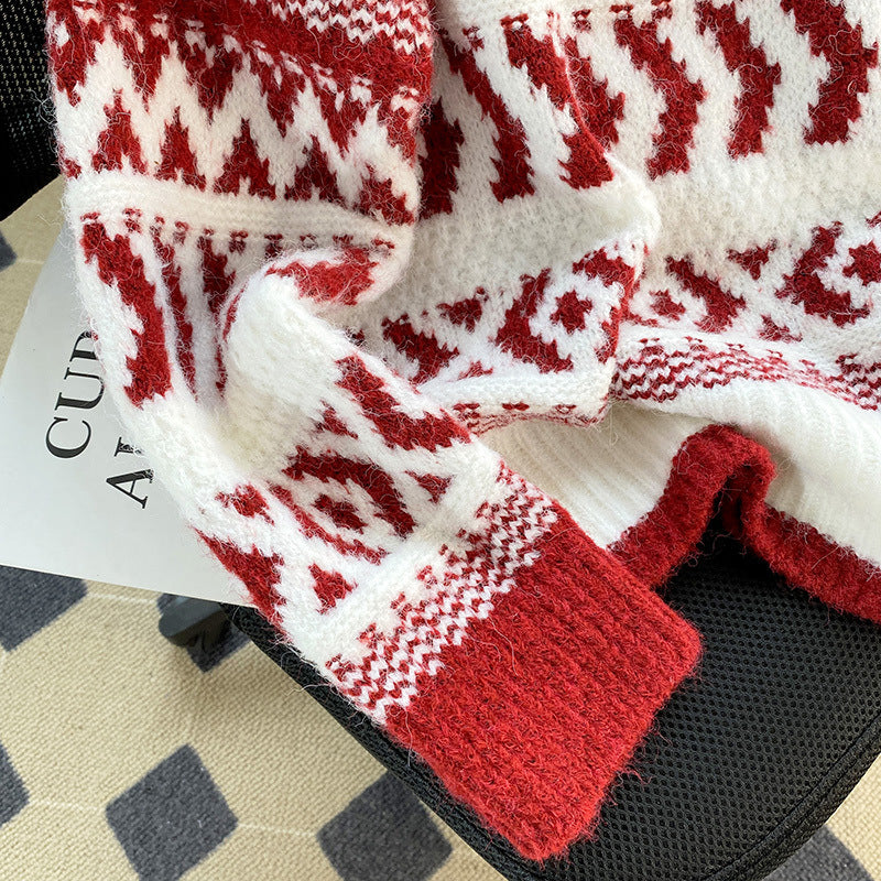 Autumn and winter thickened red Christmas style small sweater girl's retro loose wear on the outside and knitted sweater on the inside