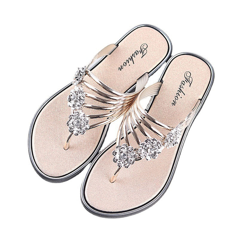 The new high-end women's slippers for summer, flip-flops, flat soles, clip-on shoes, women's shoes are versatile, casual, non-slip and wear-resistant by My Store