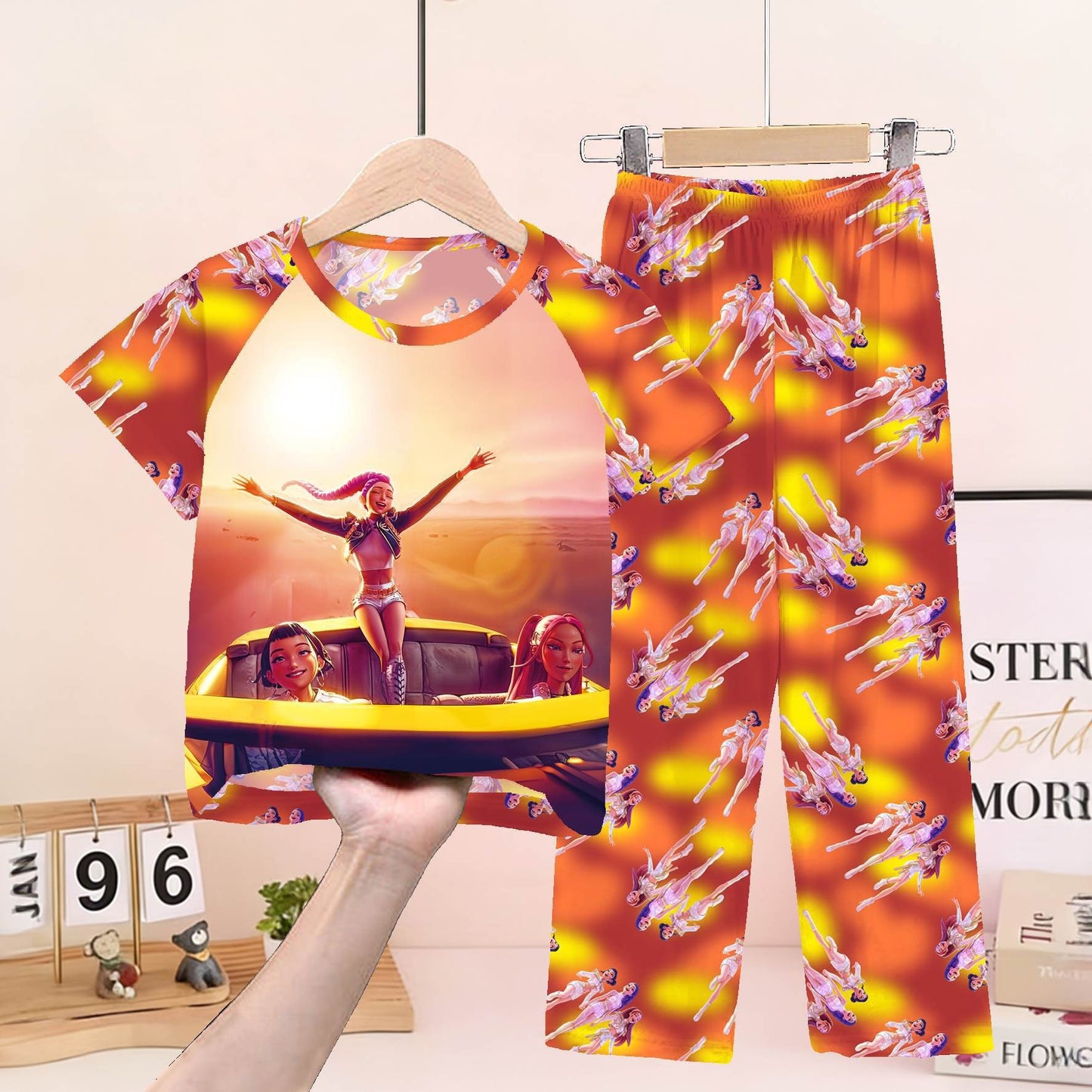 Foreign trade children's pajamas, spring and summer short-sleeved trousers, cartoon Sharjah men's group K-POP girl group middle and adult children's loungewear